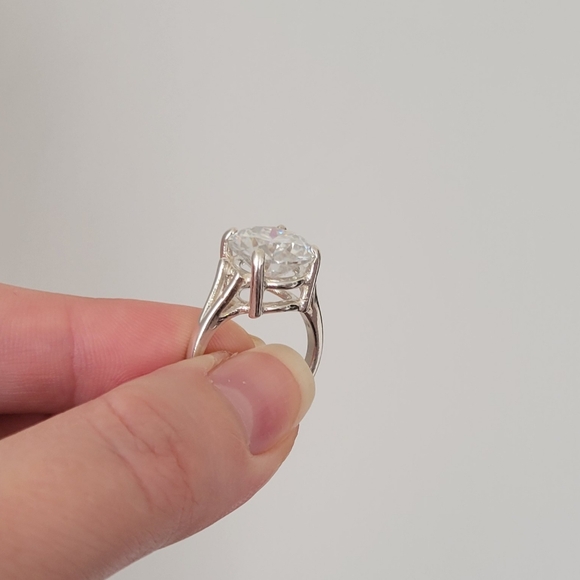 New 5ct Certified Moissanite Engagement Ring - Picture 7 of 12